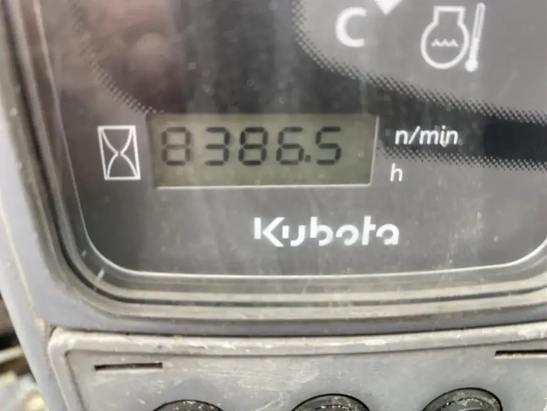 Mini-pelle KUBOTA KX019-4 – 1,8 T robuste et productive + 3 Godets – Garantie 12 mois