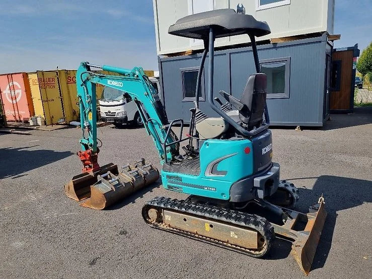 Mini-pelle Kobelco SK17 SR-3 + 3 GODETS - Garantie 12 mois