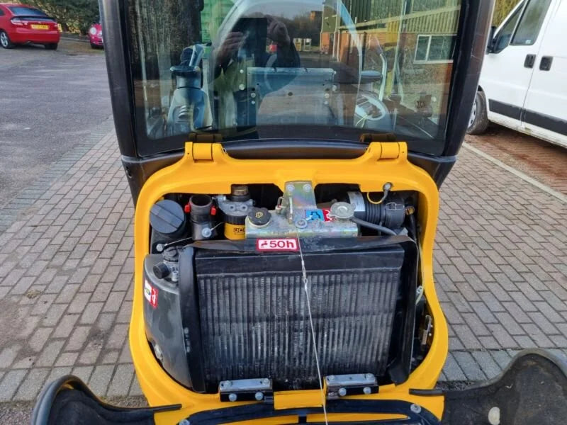 Mini-pelle JCB 8016 CTS – 1,5 T + 3 Godets – Garantie 12 mois