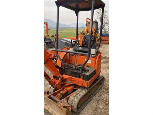 Mini-pelle HUTTER IHI 15NX – 1,5 T + 3 Godets – Garantie 12 mois