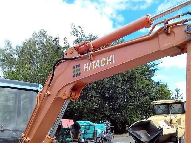 Mini-pelle HITACHI EX 40 – 4,1 T + 3 Godets – Garantie 12 mois
