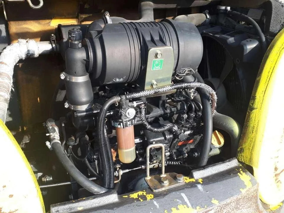 Mini-pelle KOMATSU PC27R – 3 T fiable et fonctionnelle + 3 Godets – Garantie 12 mois