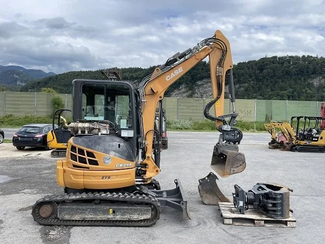 Case CX 39B S2 + 3 GODETS + GRAPPIN