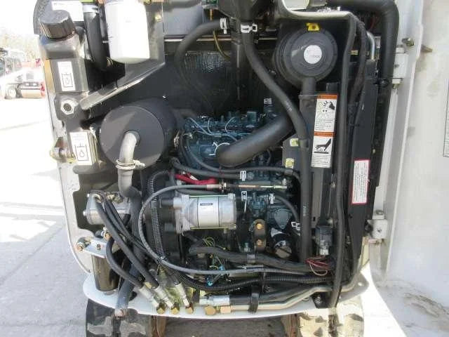 Bobcat 320, 1.5T + 3 Godets