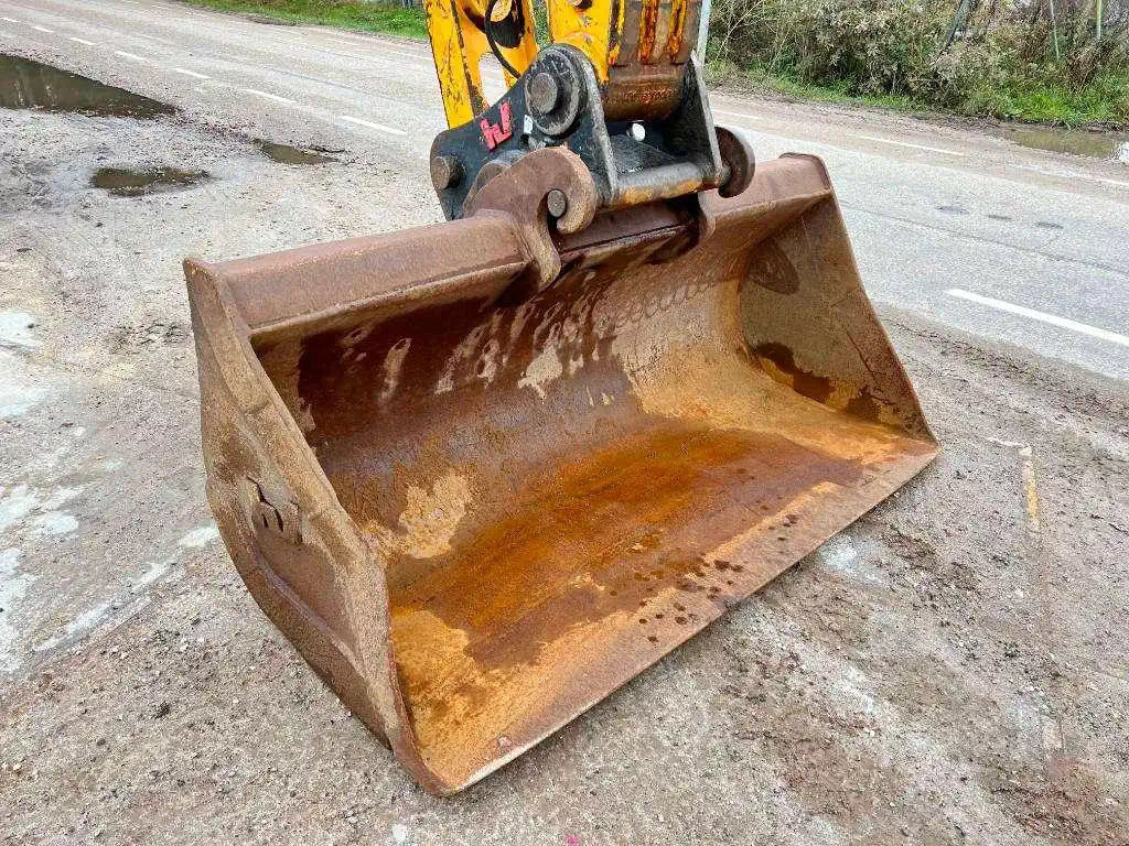 Pelle sur pneus DOOSAN DX190W (ETEC 818) – 18 T + 3 Godets – Garantie 12 mois