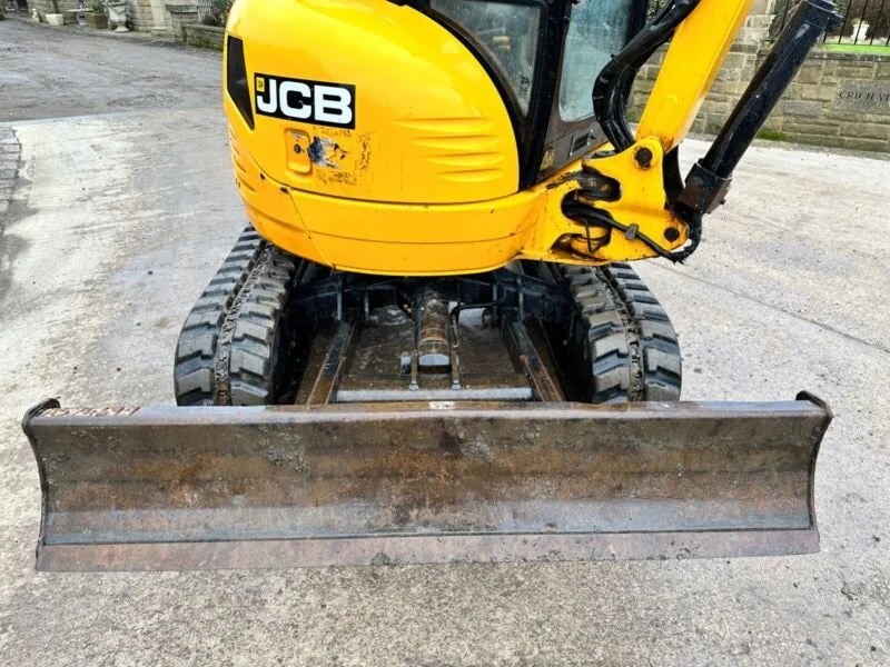 Mini-pelle JCB 8030 ZTS ZERO – 2,8 T + 3 Godets – Garantie 12 mois