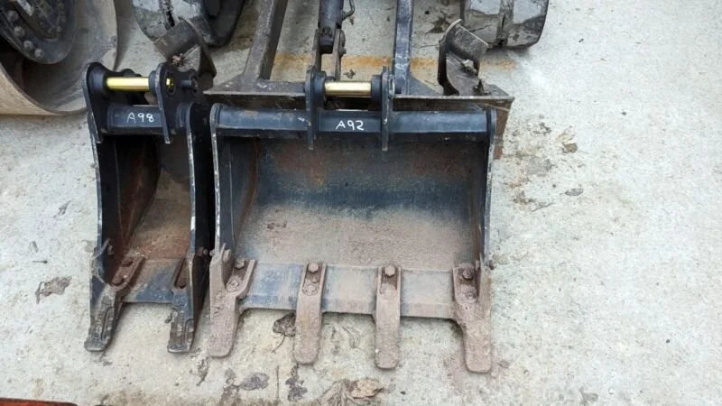 Mini-pelle KUBOTA KX016-4 – 1,7 T cabine équipée + 3 Godets – Garantie 12 mois