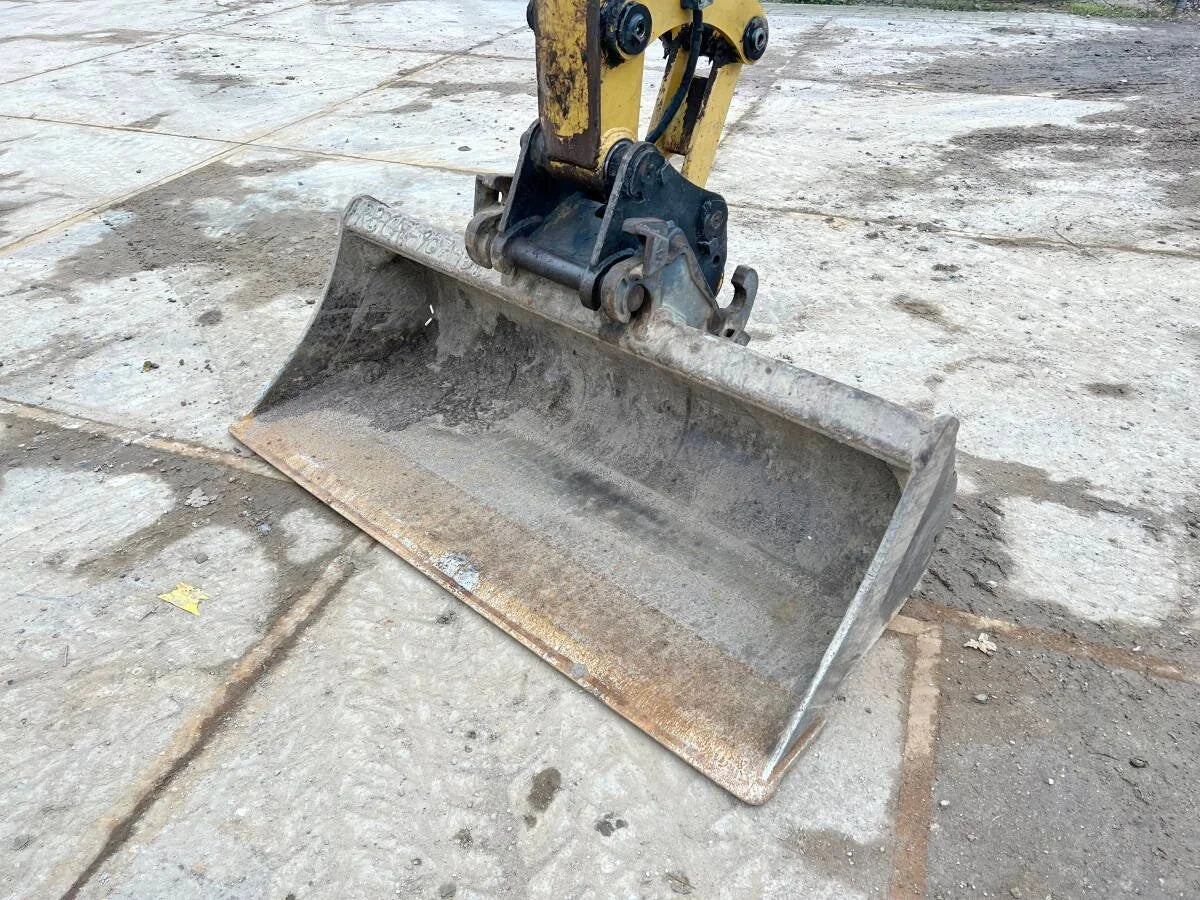 CATERPILLAR 305.5 E2 CR Minibagger – 5,2 t Hochleistungsturbo + 3 Löffel – 12 Monate Garantie