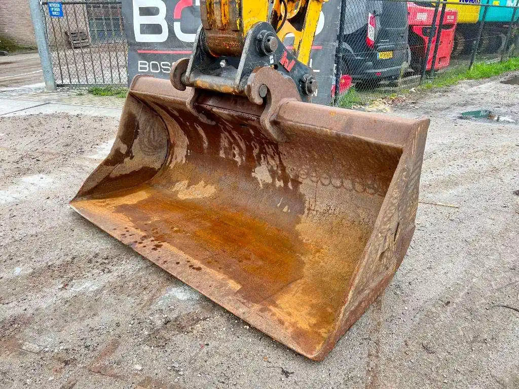 Pelle sur pneus DOOSAN DX190W (ETEC 818) – 18 T + 3 Godets – Garantie 12 mois