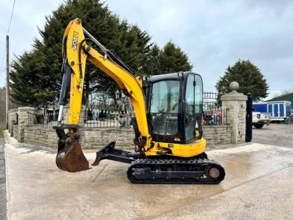 Mini-pelle JCB 8030 ZTS ZERO – 2,8 T + 3 Godets – Garantie 12 mois