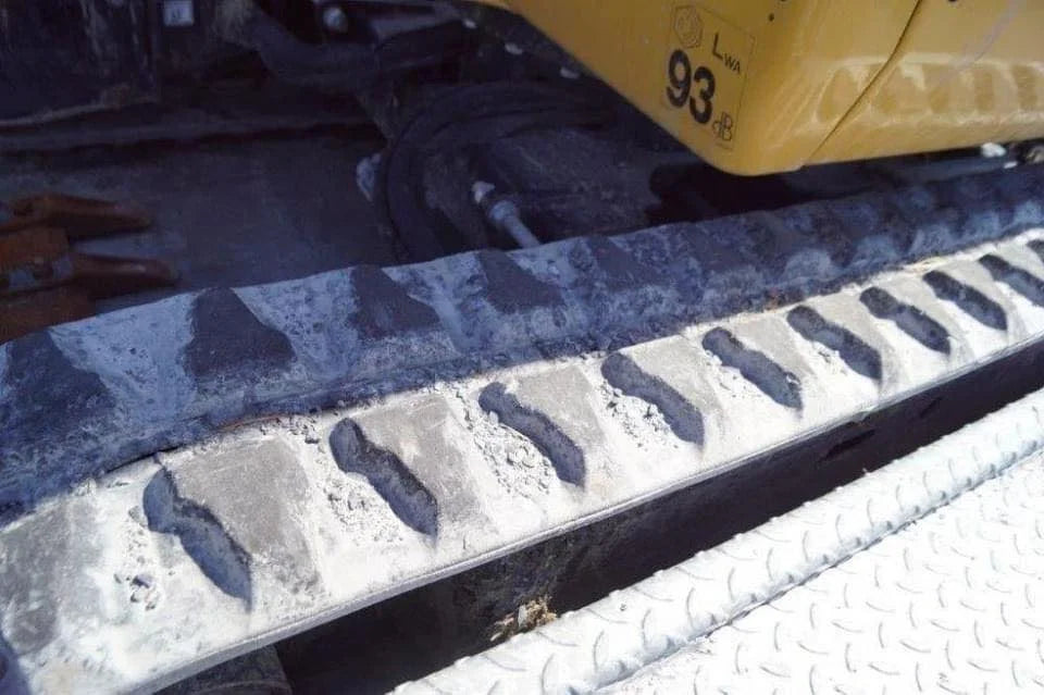 Mini-pelle CATERPILLAR 301.7D – 1,85 T avec remorque + 3 Godets – Garantie 12 mois