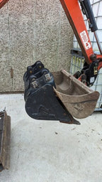 Mini-pelle KUBOTA KX016-4 – 1,7 T cabine équipée + 3 Godets – Garantie 12 mois