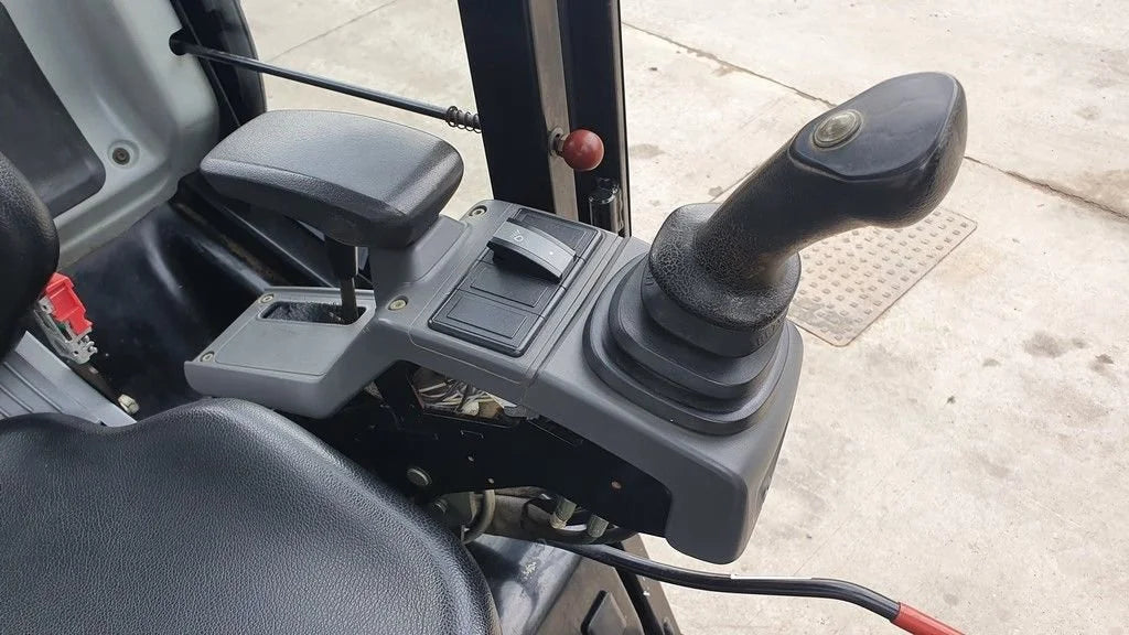 CAT 302.2D 2.1 T + 3 SCHAUFELN