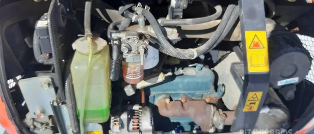 Mini-pelle KUBOTA KX015-4 – 1,5 T compacte et fiable + 3 Godets – Garantie 12 mois