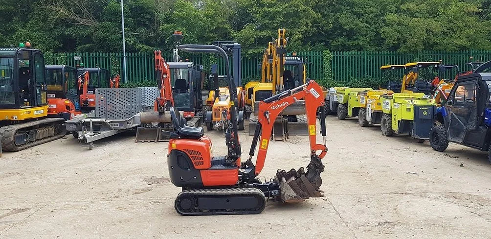 Micro-pelle KUBOTA K008-3 – 0,98 T récente et révisée + 3 Godets – Garantie 12 mois