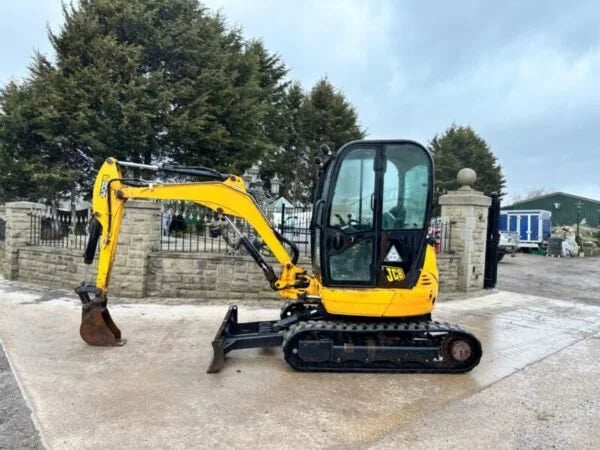 Mini-pelle JCB 8030 ZTS ZERO – 2,8 T + 3 Godets – Garantie 12 mois