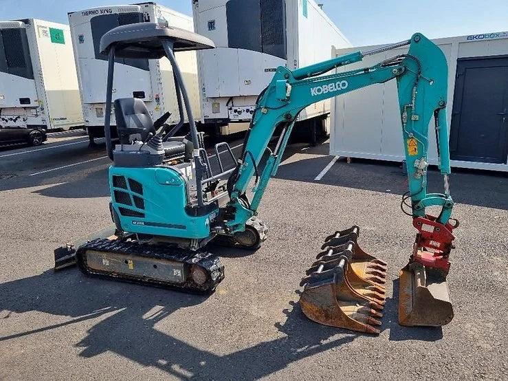 Mini-pelle Kobelco SK17 SR-3 + 3 GODETS - Garantie 12 mois