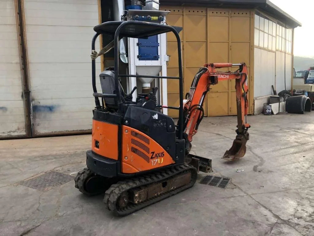 Mini-pelle HITACHI ZX17U-2 YLR – 1,8 T + 3 Godets – Garantie 12 mois