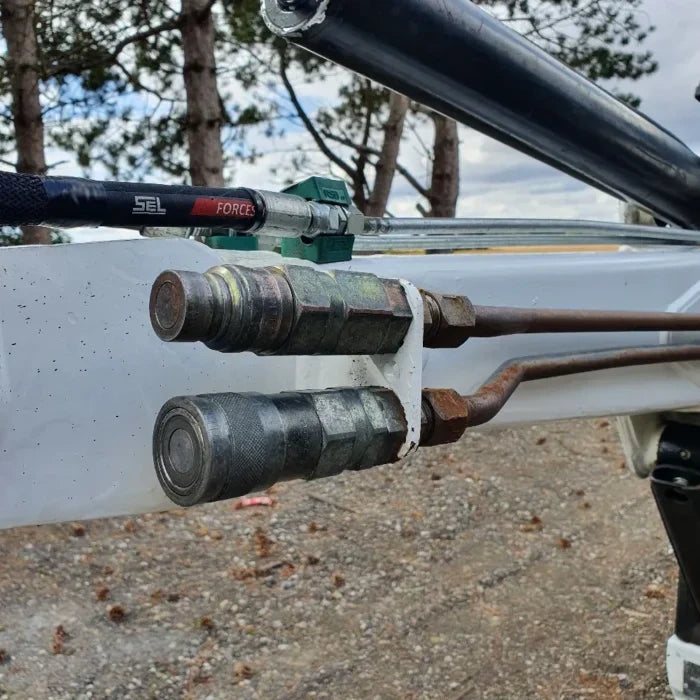 Bobcat 322g, 1,6T + 3 Godets