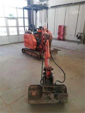 Mini-pelle HUTTER IHI 15NX – 1,5 T + 3 Godets – Garantie 12 mois