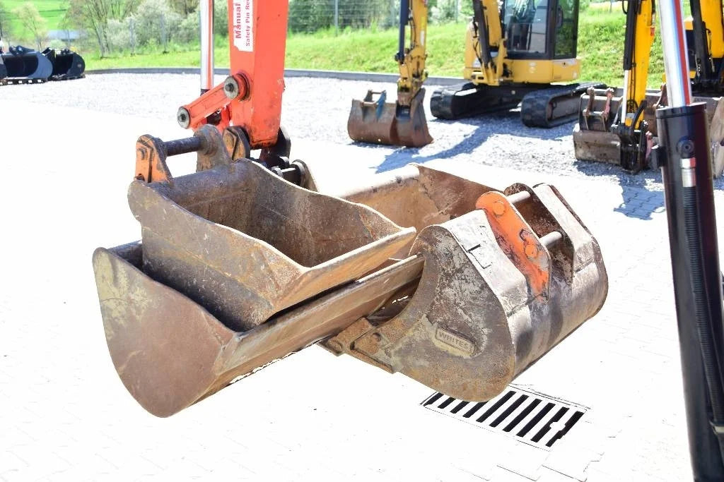 Mini-pelle KUBOTA U27-4 – 2,6 T + 3 Godets – Garantie 12 mois