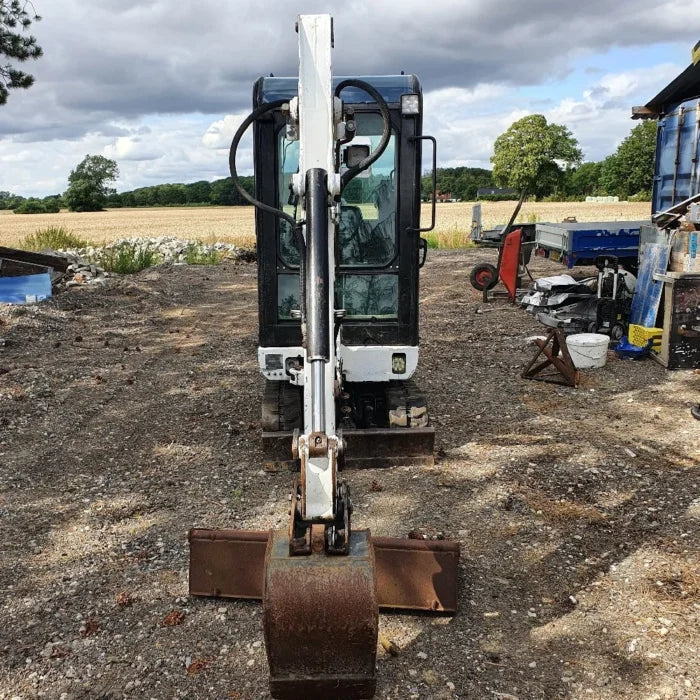 Bobcat 322g, 1,6T + 3 Godets