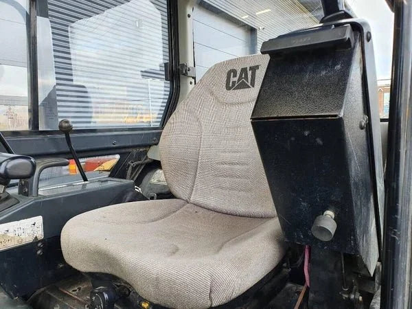 CATERPILLAR 302.5 + TARIERE HYDRAULIQUE + 3 GODETS