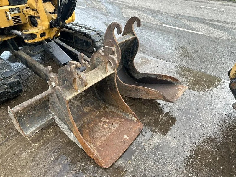 Caterpillar 303.5E CR + 3 GODETS