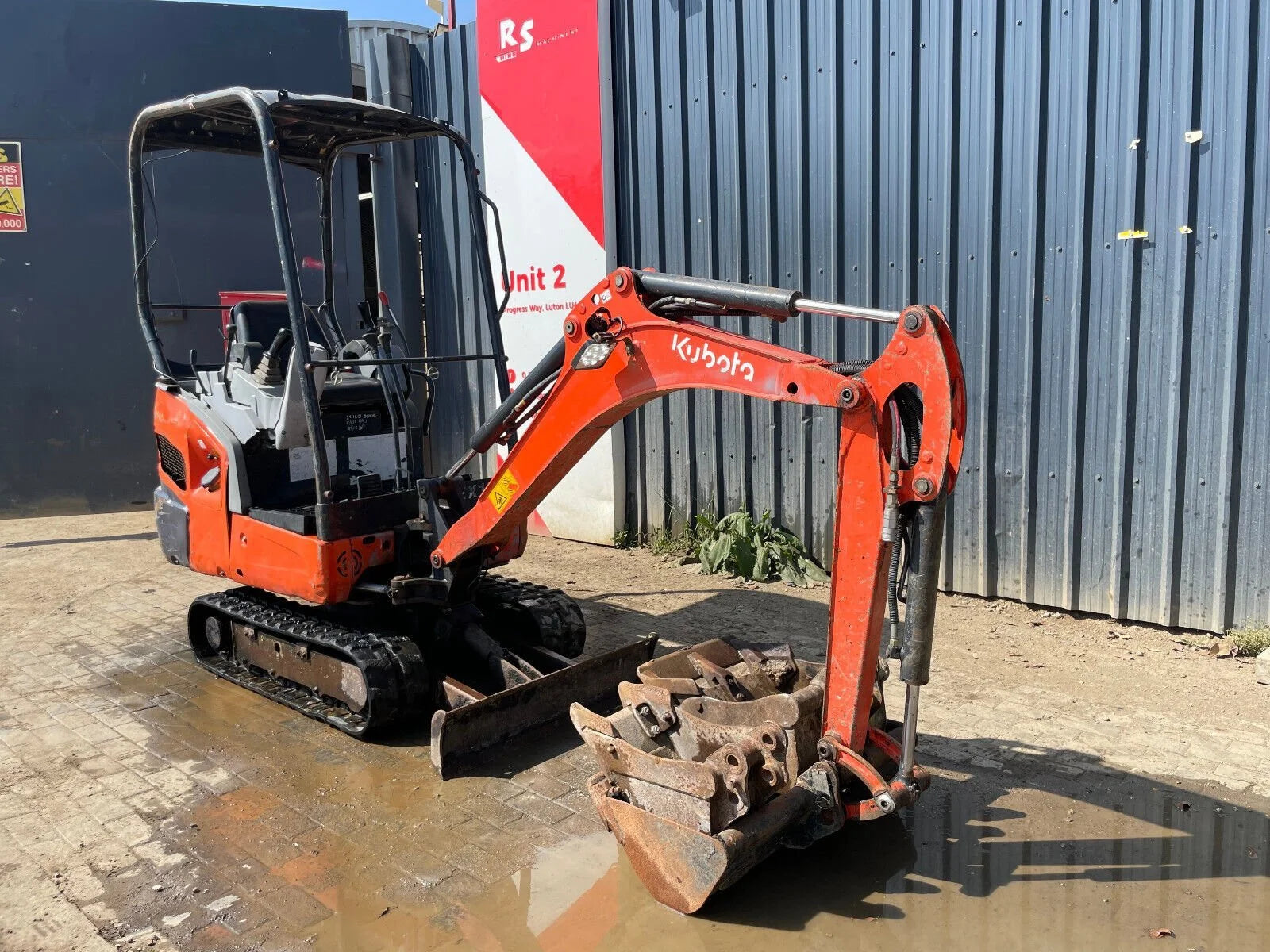 Mini-pelle KUBOTA KX015-4 – 1,5 T + 3 Godets - Garantie 12 mois