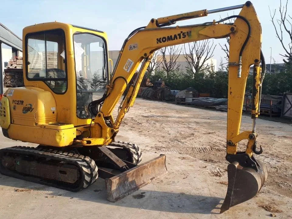 Mini-pelle KOMATSU PC27R – 3 T fiable et fonctionnelle + 3 Godets – Garantie 12 mois