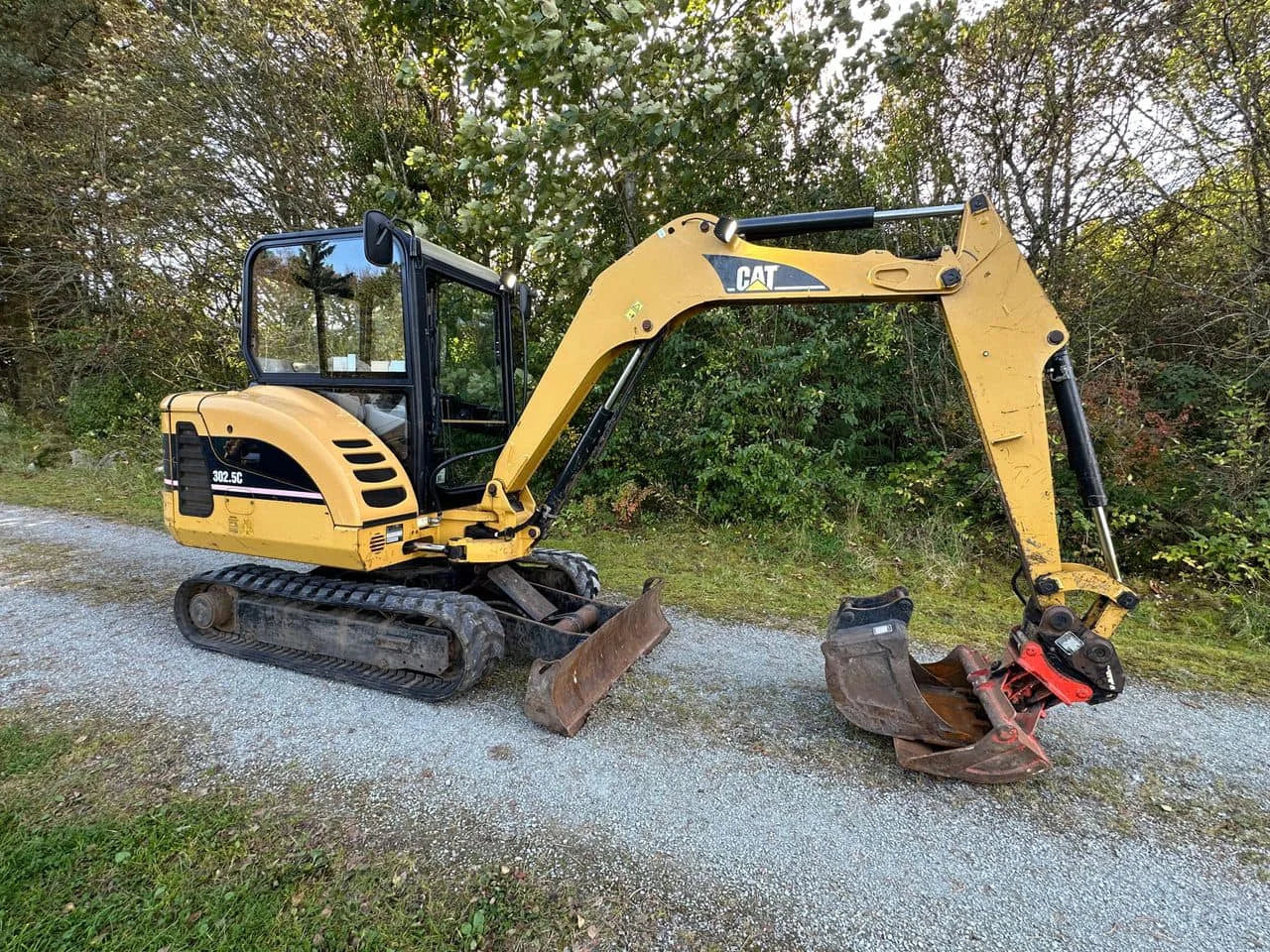 Cat 302.5C + 4 GODETS ET INCLINABLE
