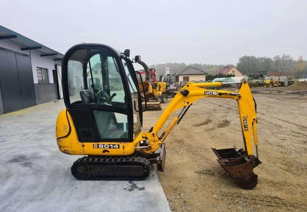 Mini-pelle JCB 8014 – 1,4 T + 3 Godets – Garantie 12 mois