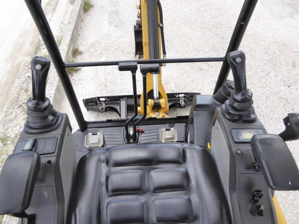 CATERPILLAR 301.7D CR