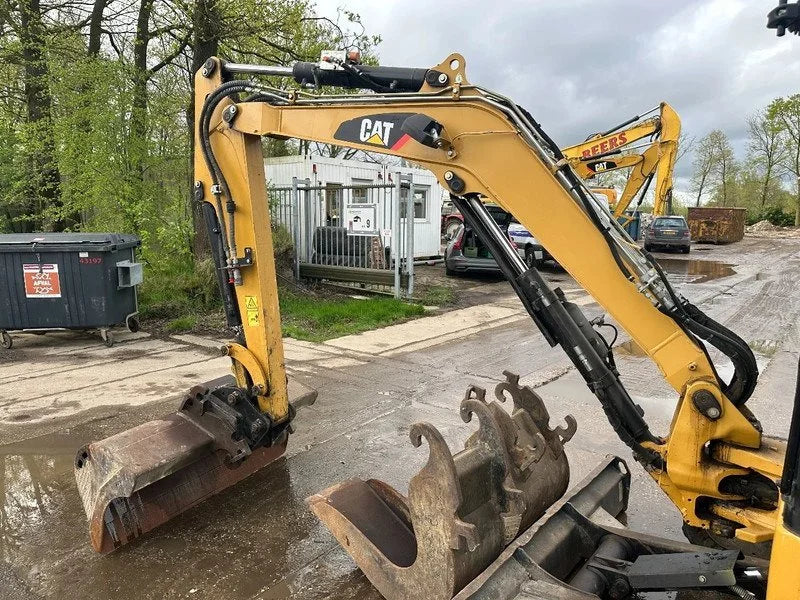 Caterpillar 303.5E CR + 3 GODETS