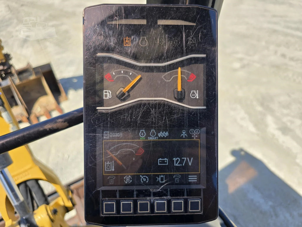 CATERPILLAR 301.7CR + 3 GODETS + REMORQUE 2021