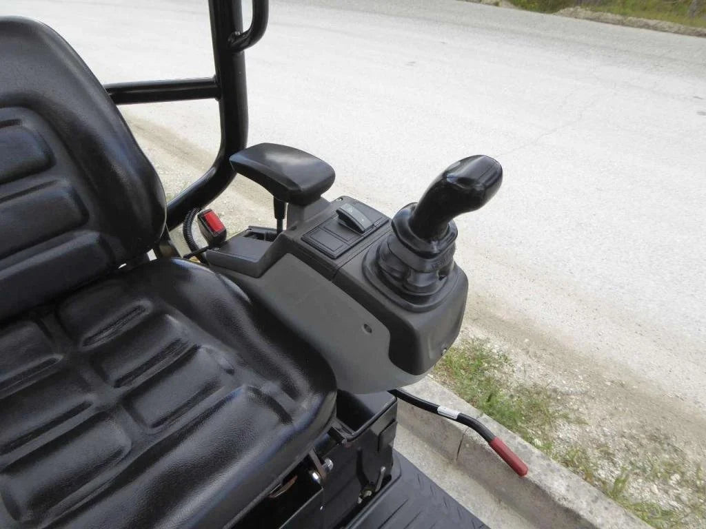 CATERPILLAR 301.7D CR