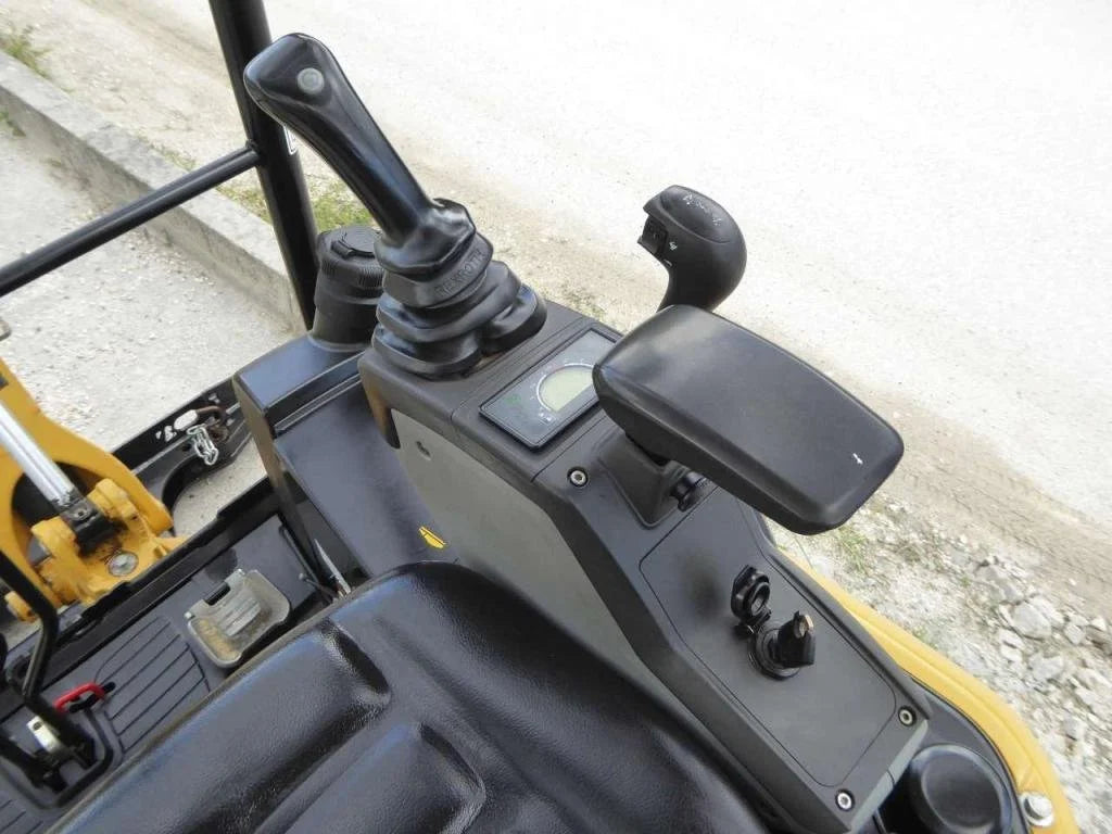 CATERPILLAR 301.7D CR