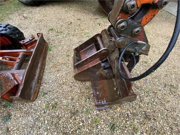 Mini-pelle HUTTER IHI 15NX – 1,5 T + 3 Godets – Garantie 12 mois