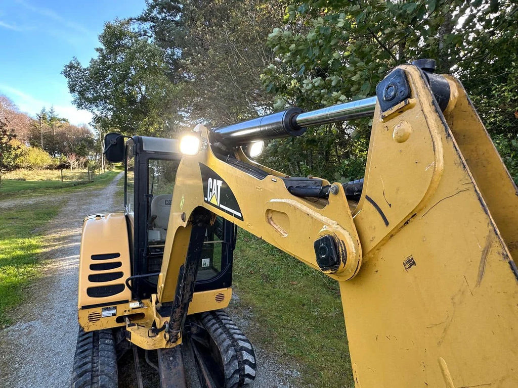 Cat 302.5C + 4 GODETS ET INCLINABLE