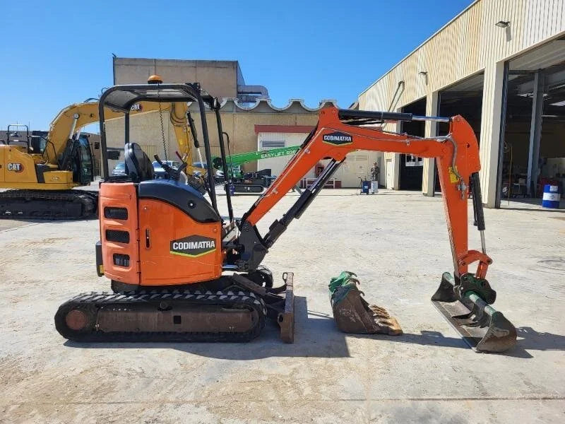 Mini-pelle HITACHI ZX26U-5 – 2,6 T + 3 Godets – Garantie 12 mois