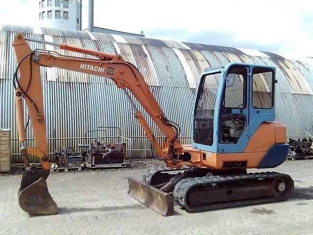 Mini-pelle HITACHI EX 40 – 4,1 T + 3 Godets – Garantie 12 mois