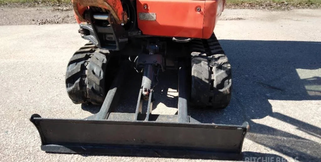 Mini-pelle KUBOTA KX015-4 – 1,5 T compacte et fiable + 3 Godets – Garantie 12 mois