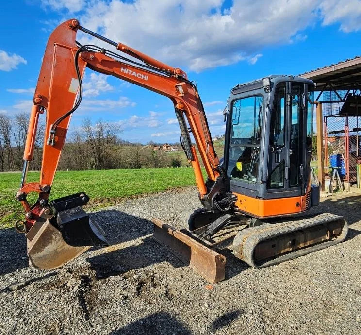 Mini-pelle HITACHI ZX35U-2 – 3,5 T + 3 Godets – Garantie 12 mois
