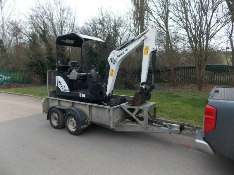 Bobcat E14, 1.5T 2013 et remorque 2,6T