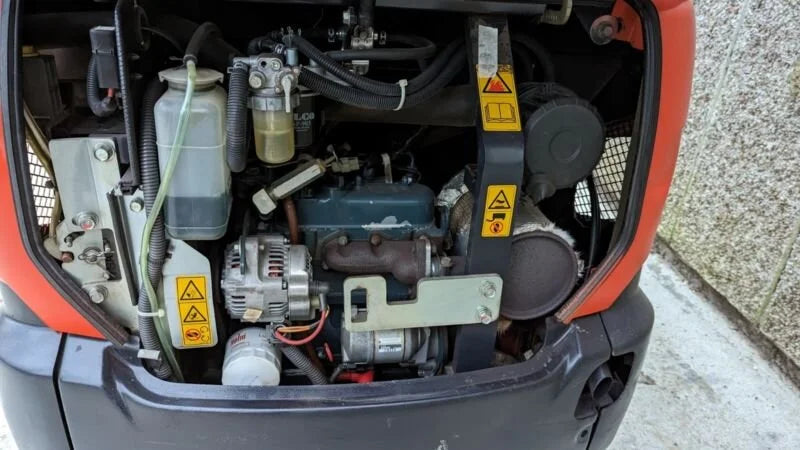 Mini-pelle KUBOTA KX016-4 – 1,7 T cabine équipée + 3 Godets – Garantie 12 mois