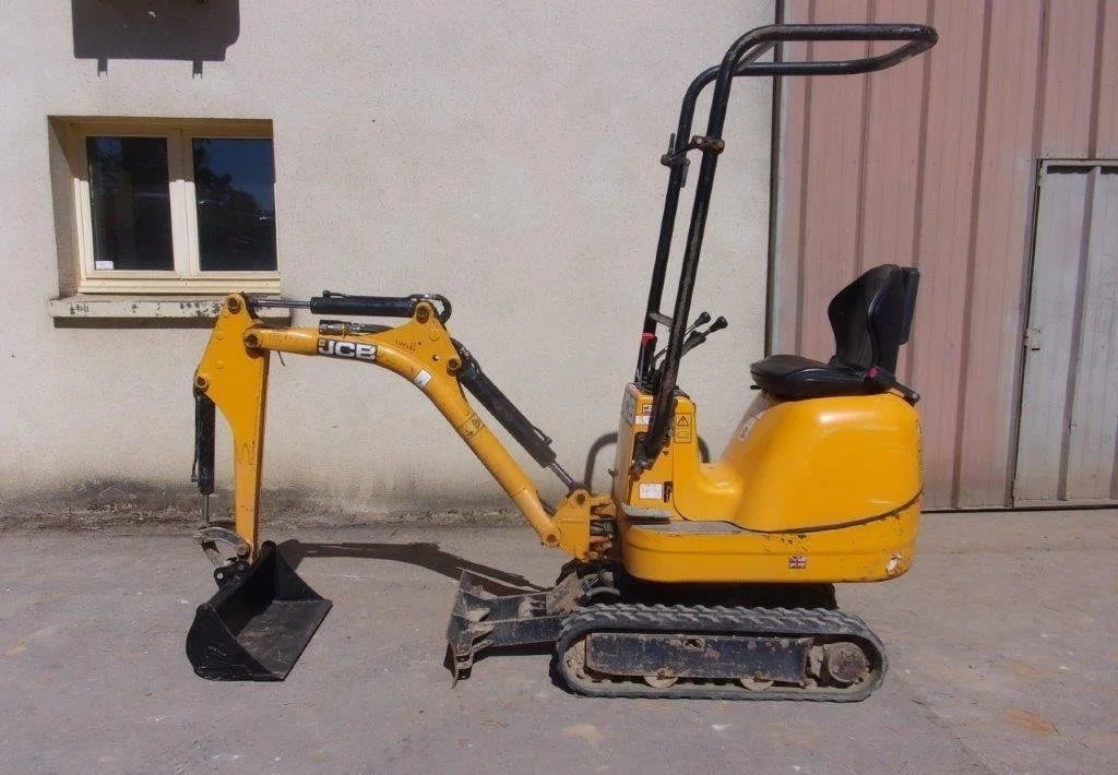 Micro-pelle JCB 8008 – 0,9 T + 3 Godets – Garantie 12 mois