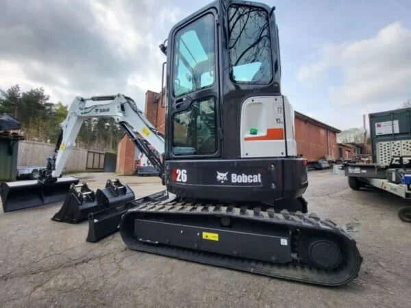 Bobcat E26 2.5T + 3 GODETS