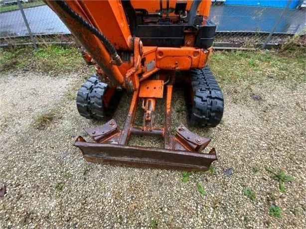 Mini-pelle HUTTER IHI 15NX – 1,5 T + 3 Godets – Garantie 12 mois