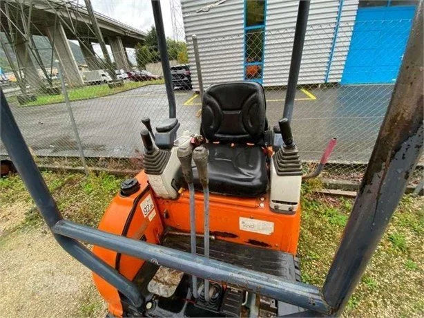 Mini-pelle HUTTER IHI 15NX – 1,5 T + 3 Godets – Garantie 12 mois