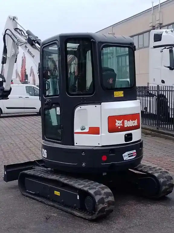 BOBCAT E26 + 3 GODETS